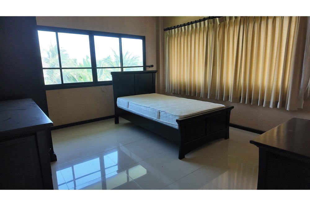 picture [920011003-100] Charming 3-BR Home with Pool in Hua Hin for Sale! - 14/119