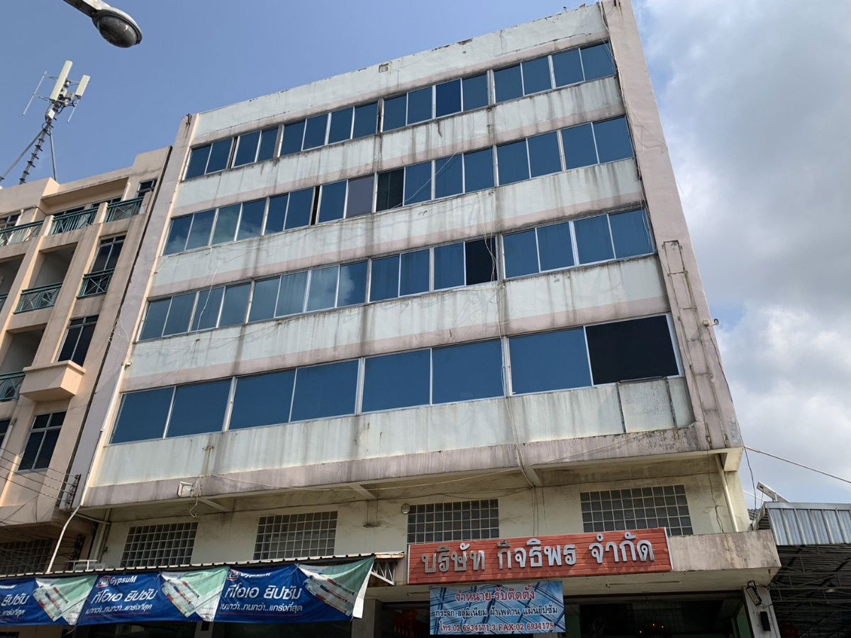 picture Sell office building commercial district at Sutthisan Vinitchai Ratchada Road. Area 104 sq.w. Usable area 1,600 sq.m. 5 floors 1 Elevator - 4/20