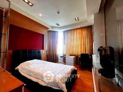 Condos for rent : 4-BR Condo at Watermark Chaophraya near BTS Krung Thon Buri (ID 2341766)