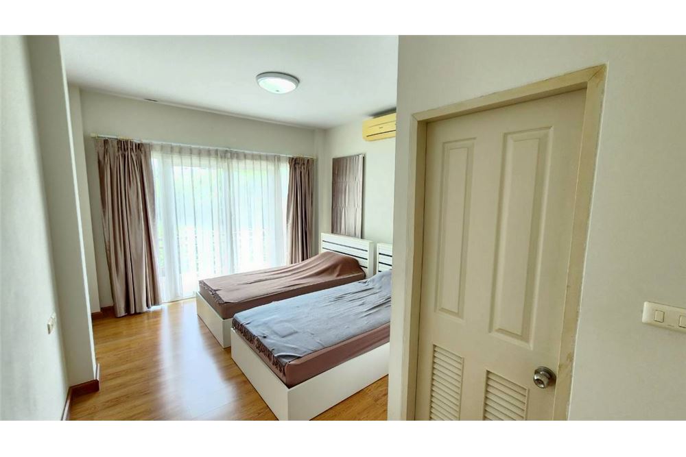 รูป [92001012-110] ขายบ้านเดี่ยว 2 ชั้น โครงการติดทะเล ชลบุรี - รูปที่ 47/59