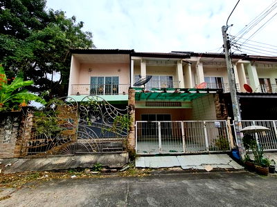 ทาวน์โฮม เขตหนองแขม : B00249 ขายทาวน์เฮ้าส์ หมู่บ้านธนาภิรมย์ เพชรเกษม 69 เขตหนองแขม กรุงเทพมหานคร