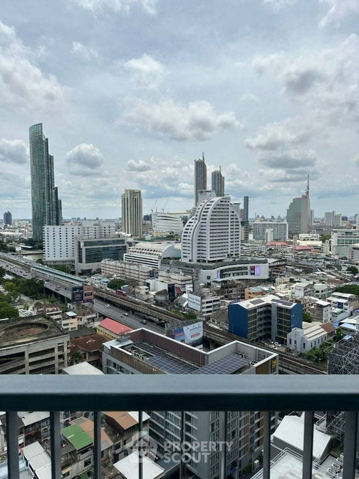 รูป คอนโด 1-ห้องนอน ที่ ริธึ่ม สาทร ใกล้ BTS สะพานตากสิน (ID 2339097) - รูปที่ 4/10