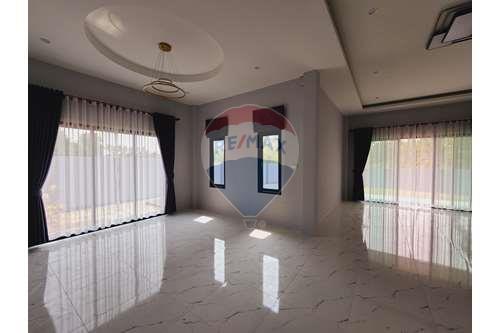 รูป [920611003-8] บ้านเดี่ยว พัทยา - รูปที่ 14/40