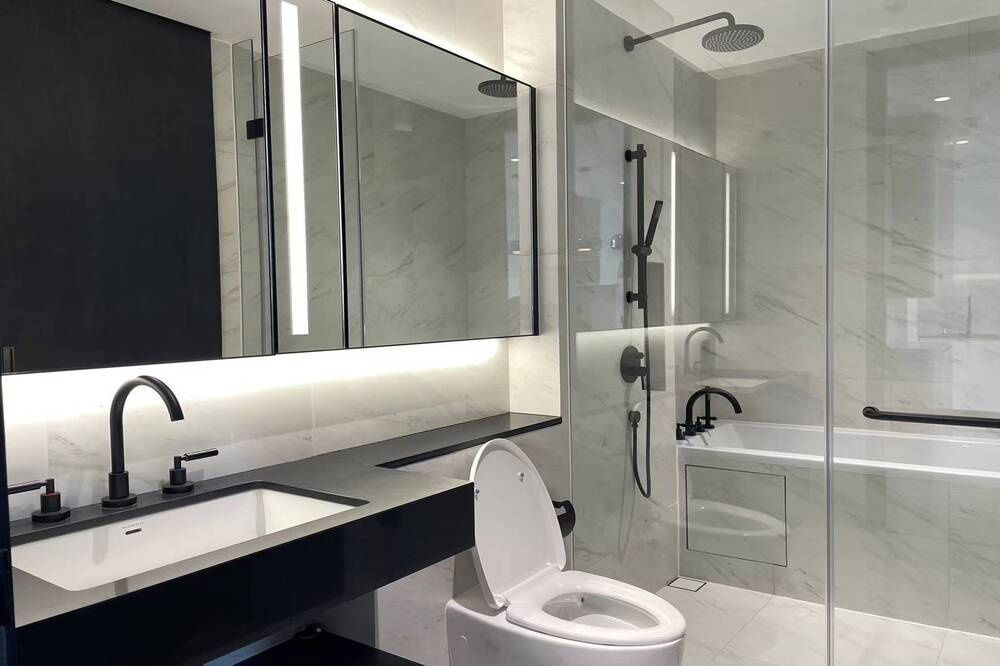 picture Sale with tenant ! Pet friendly ! North Facing, high floor 15+, Modern classic style! Code C20230104613..Tait Sathorn 12, 1 bed, 1 bath, Special Deal! - 10/10