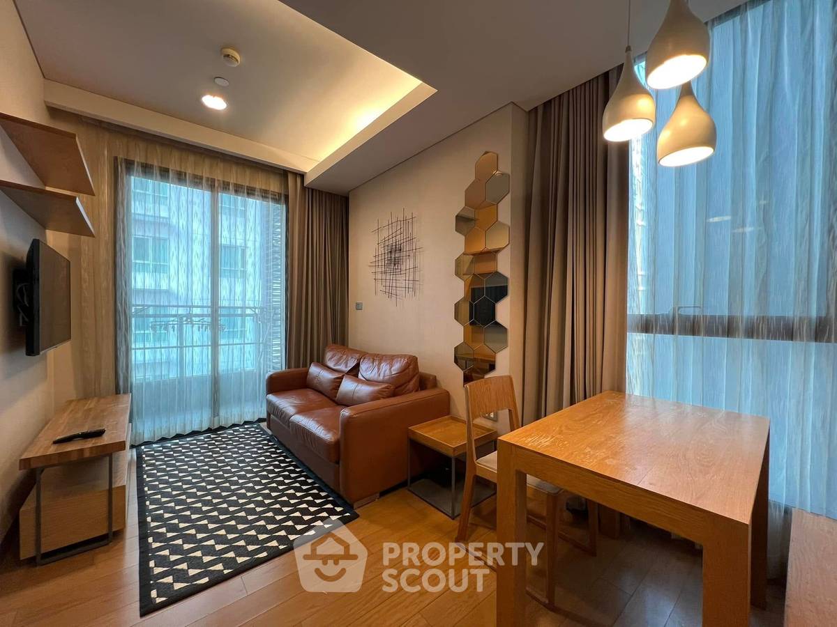 รูป คอนโด 1-ห้องนอน ที่ เดอะ ลุมพินี 24 ใกล้ BTS พร้อมพงษ์ (ID 2075973) - รูปที่ 2/9