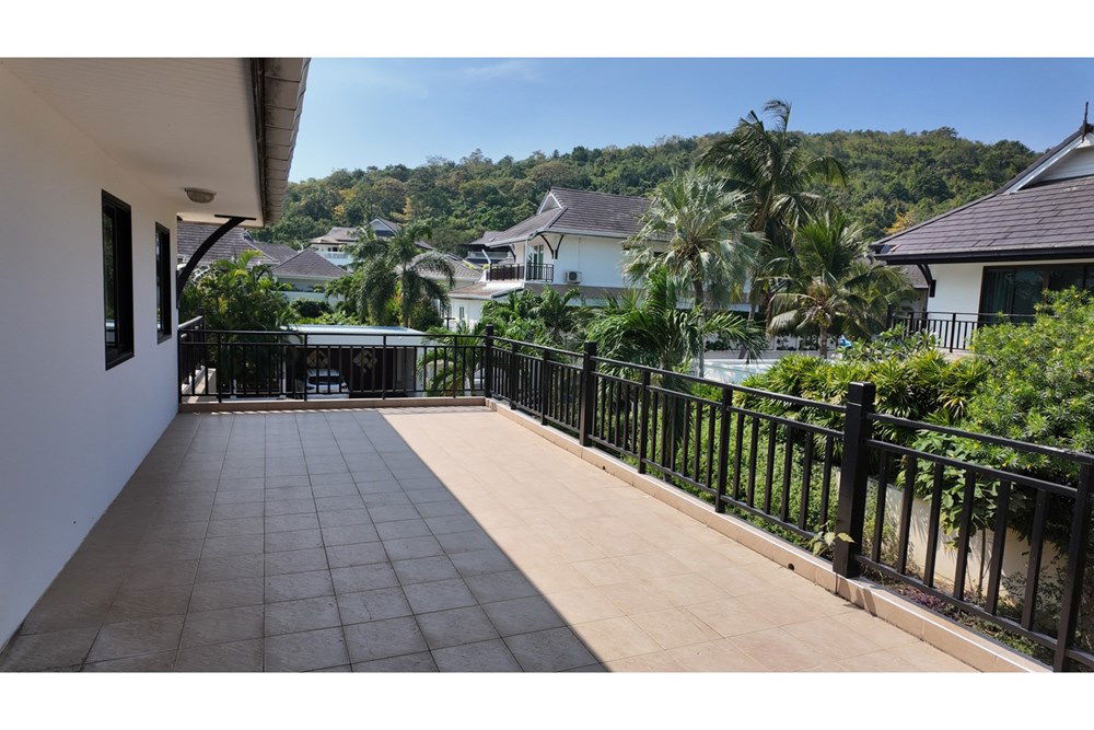 picture [920011003-100] Charming 3-BR Home with Pool in Hua Hin for Sale! - 46/119