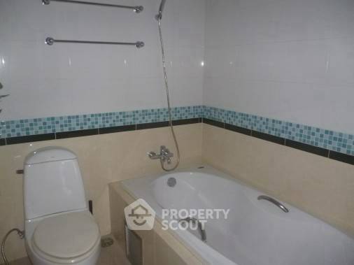 picture 2-BR Condo at Citi Smart Sukhumvit 18 near BTS Asok (ID 2093764) - 10/10