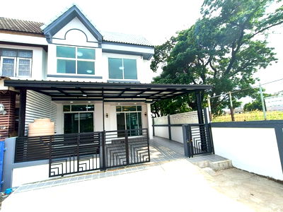 ทาวน์โฮม ถนนคู้บอน : ทาวน์เฮ้าส์ หลังมุมใน แต่งรีโนเวทใหม่ สวยพร้อมอยู่ หมู่บ้านเมธา 2 ซอยคู้บอน27 แยก29 แขวงท่าแร้ง เขตบางเขน แถมเฟอร์นิเจอร์ พร้อมอยู่ 