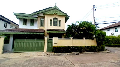 Houses for sale Bangkok : Mantana Rama 9 – Krungthep Kreetha 7 For Sale Corner Detached House | Land Area 62.10 sq.wah | Fully Built-in | Ready to Move In