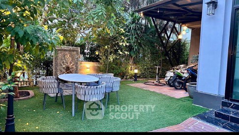 4-BR House in Bang Phrom (ID 2427549)