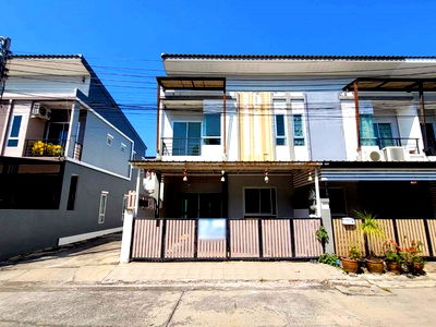 ทาวน์โฮม ถนนนิมิตรใหม่ : B00228 ขายทาวน์เฮ้าส์ หมู่บ้านเมดิโอ้ นิมิตใหม่ คลองสามวา กรุงเทพมหานคร