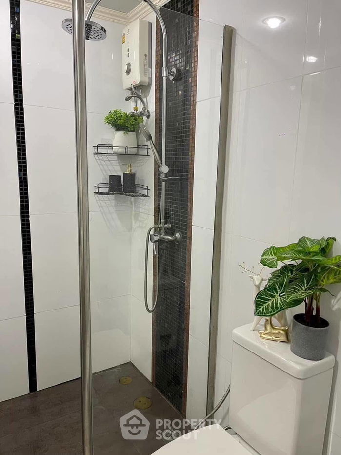 picture 1-BR Condo at Amazon Residence Pattaya Condominiums close to Pattaya (ID 2418885) - 6/11