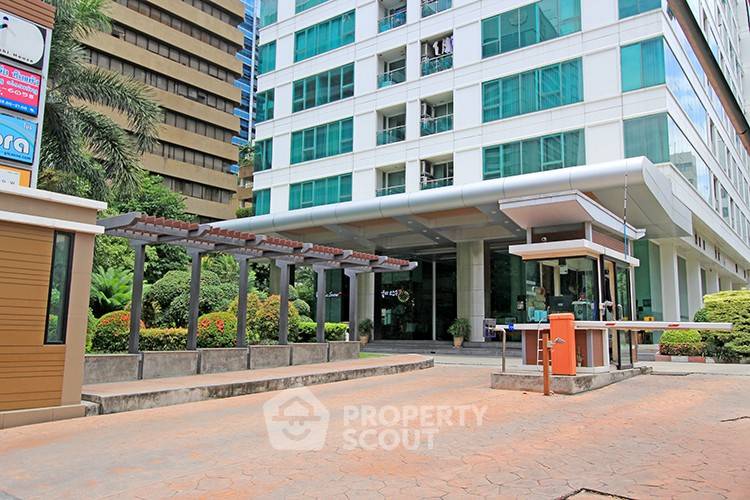 picture 2-BR Condo at Sukhumvit Living Town near MRT Phetchaburi (ID 1954313) - 6/12