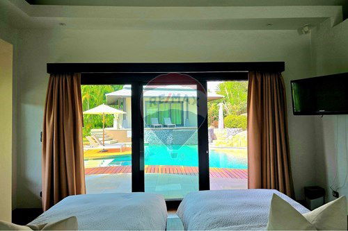 รูป [920121018-311] วิลล่าสระว่ายน้ำ 3 ห้องนอนพร้อมสวนขนาดใหญ่และวิวทะเล ใกล้ ร.ร.นานาชาติ - รูปที่ 52/80