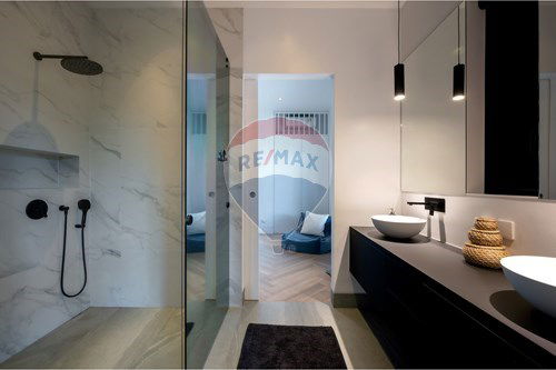 picture [920011003-91] Luxurious Villa with Pool & Mountain Views - 25/45