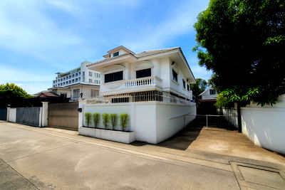 Houses for rent Esplanade Ratchadapisek  : For Rent – 2-Storey Single House / Home Office in Huai Khwang