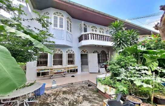 รูป ขายทาวน์เฮาส์ 2 ชั้น หมู่บ้านฝนทองนิเวศน์ – 61 ตร.ว. หลังริมเพียง 200 ม. จาก BTS พหลโยธิน 59 (สายสีเขียว) - รูปที่ 1/12