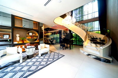 Houses for sale Bangkok : [920021056-18] "Luxury Living in Krungthep Kreetha Rama 9 Awaits You!"