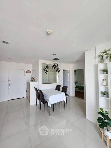 picture 2-BR Condo at Wyndham Jomtien Pattaya close to Pattaya (ID 2418861) - 4/9