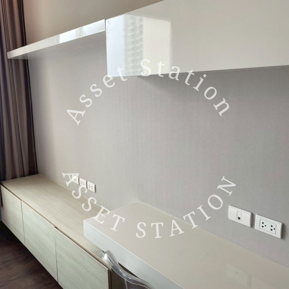 picture Book now! Q Asoke near MRT Phetchaburi - 8/14