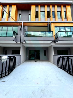 Townhouses for rent Sukhumvit Road : 📌 For Rent 3-story Townhouse EIGEN RAMA 9 3 bedroom 4 bathroom