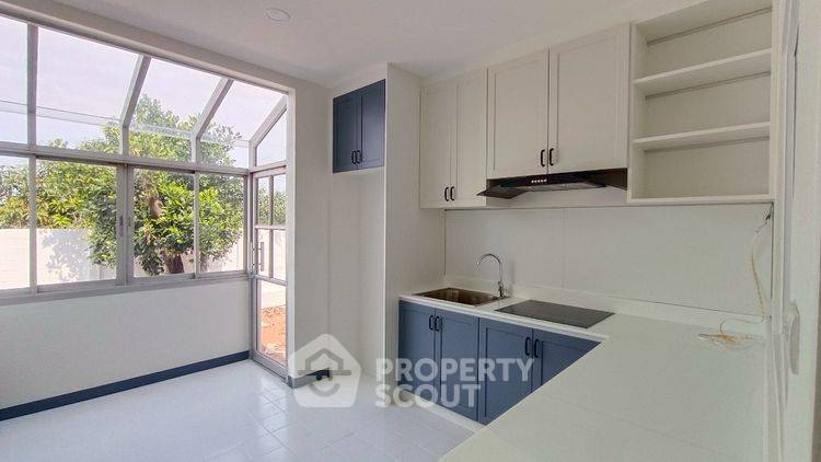 picture 3-BR House in Saen Saep (ID 2426321) - 1/15