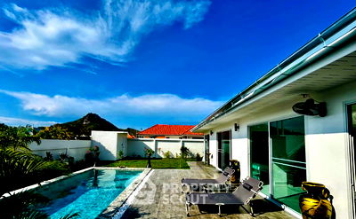 Houses for sale Pran Buri Prachaubkirikhan : 2-BR House in Wang Phong (ID 2427529)