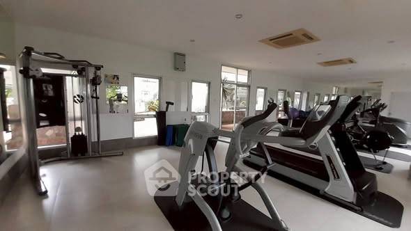 picture 1-BR Condo at Grand View Condo close to Baan Amphur (ID 2427929) - 4/15