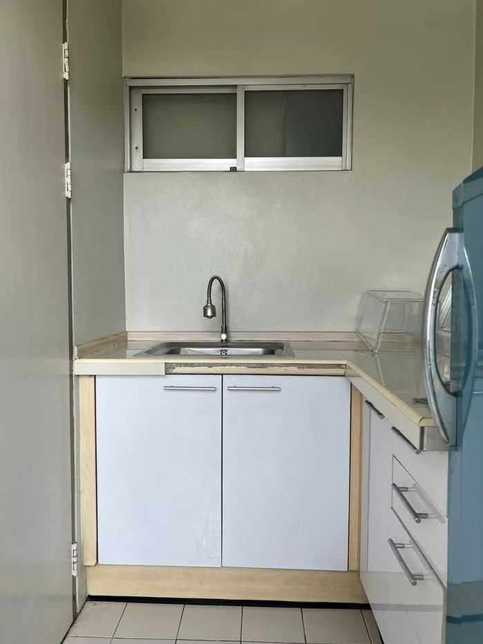 picture Condo for rent, Lum Phini Center, Lad Phrao 111 (Hong Studio), 7th floor, Building A, located on Soi Lad Phrao 111, near the hospital in Ved Thani - 2/7