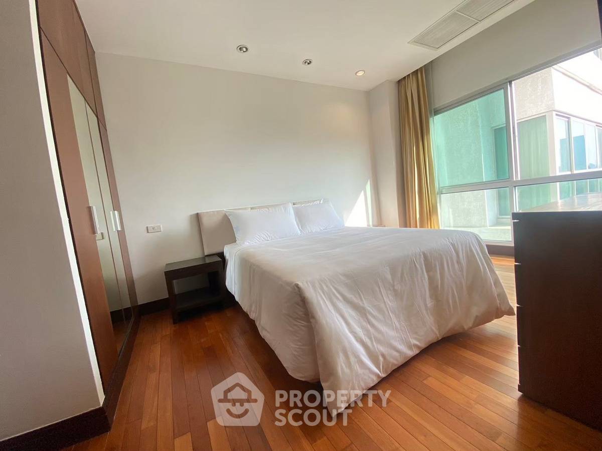picture 3-BR Condo at Royal Residence Park near BTS Phloen Chit (ID 1989298) - 6/11