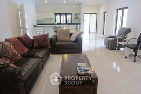 วิลล่า 3-ห้องนอน ใน หินเหล็กไฟ (ID 2426409)