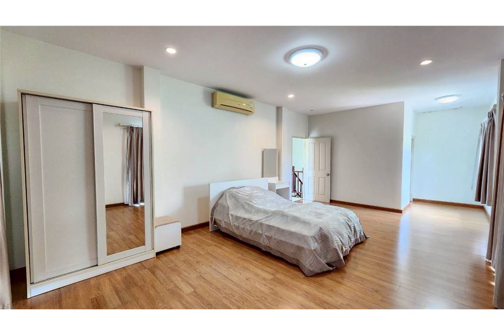 รูป [92001012-110] ขายบ้านเดี่ยว 2 ชั้น โครงการติดทะเล ชลบุรี - รูปที่ 40/59