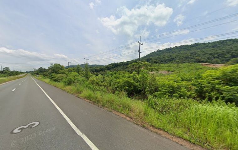 ที่ดินติดถนนสุขุมวิท หน้ากว้าง 120 เมตร อำเภอเมืองตราด เนื้อที่ 20 ไร่ Call : 081-874-7072