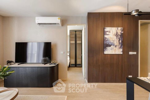 2-BR Condo at Noble State 39 near BTS Phrom Phong (ID 1973279)