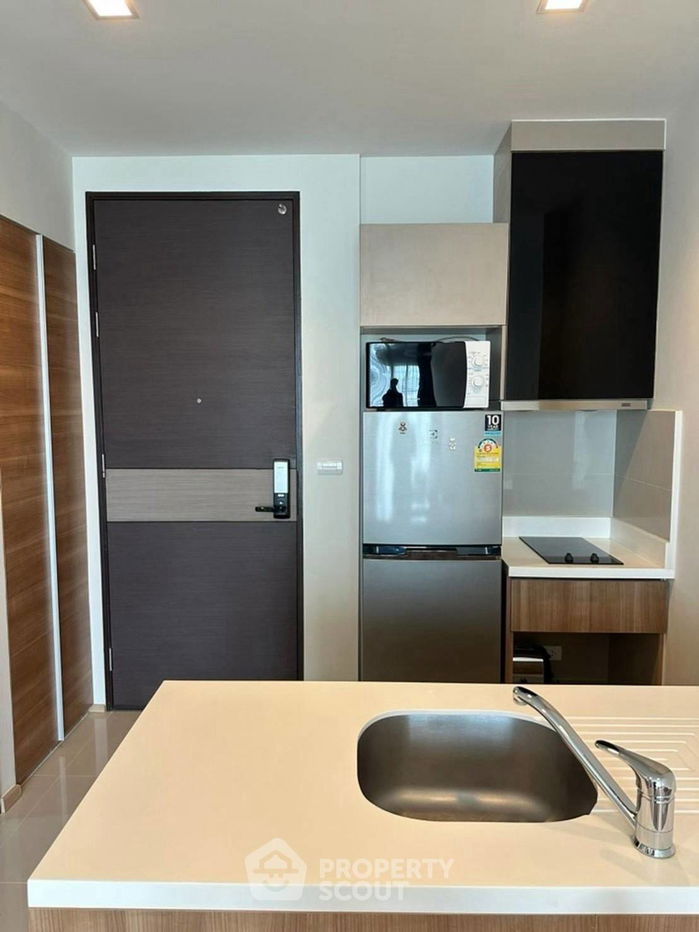 รูป คอนโด 1-ห้องนอน ที่ ริธึ่ม สาทร ใกล้ BTS สะพานตากสิน (ID 2339097) - รูปที่ 5/10