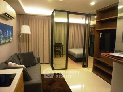 1-BR Condo at Socio Ruamrudee near BTS Nana (ID 1234159)