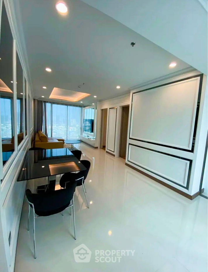 picture 3-BR Condo at Supalai Oriental Sukhumvit 39 near MRT Phetchaburi (ID 1440242) - 4/19
