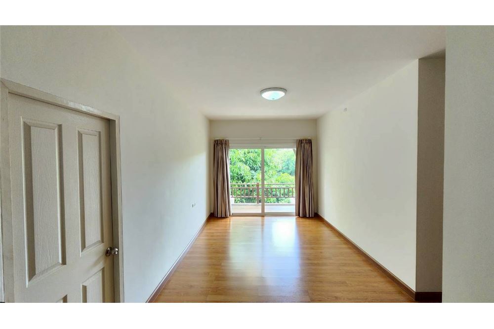 รูป [92001012-110] ขายบ้านเดี่ยว 2 ชั้น โครงการติดทะเล ชลบุรี - รูปที่ 31/59