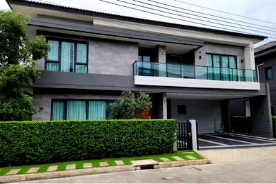 บ้านเดี่ยว สมุทรปราการ : [920071088-25] "Luxury Home in Bang Phli: Modern Living Awaits"