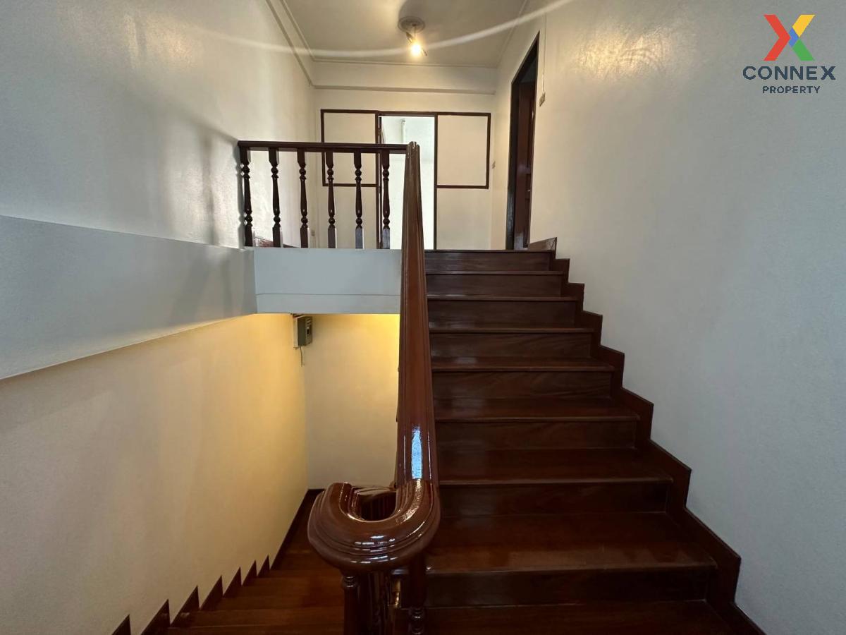 รูป ขายทาวน์เฮ้าส์/ทาวน์โฮม บ้านเดี่ยว เอกมัย ห้องมุม หน้ากว้าง รีโนเวทใหม่ BTS-เอกมัย คลองตันเหนือ เขต วัฒนา กรุงเทพ CX-118718 ✅ ทักไลน์ @connexproperty ตอบทันที ทีมงานมืออาชีพ ✅ - รูปที่ 9/10