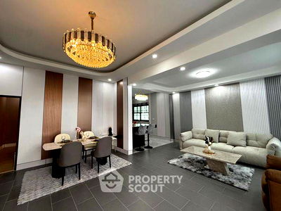 Houses for sale Bang Lamung Chonburi : 3-BR House close to East Pattaya (ID 2428774)