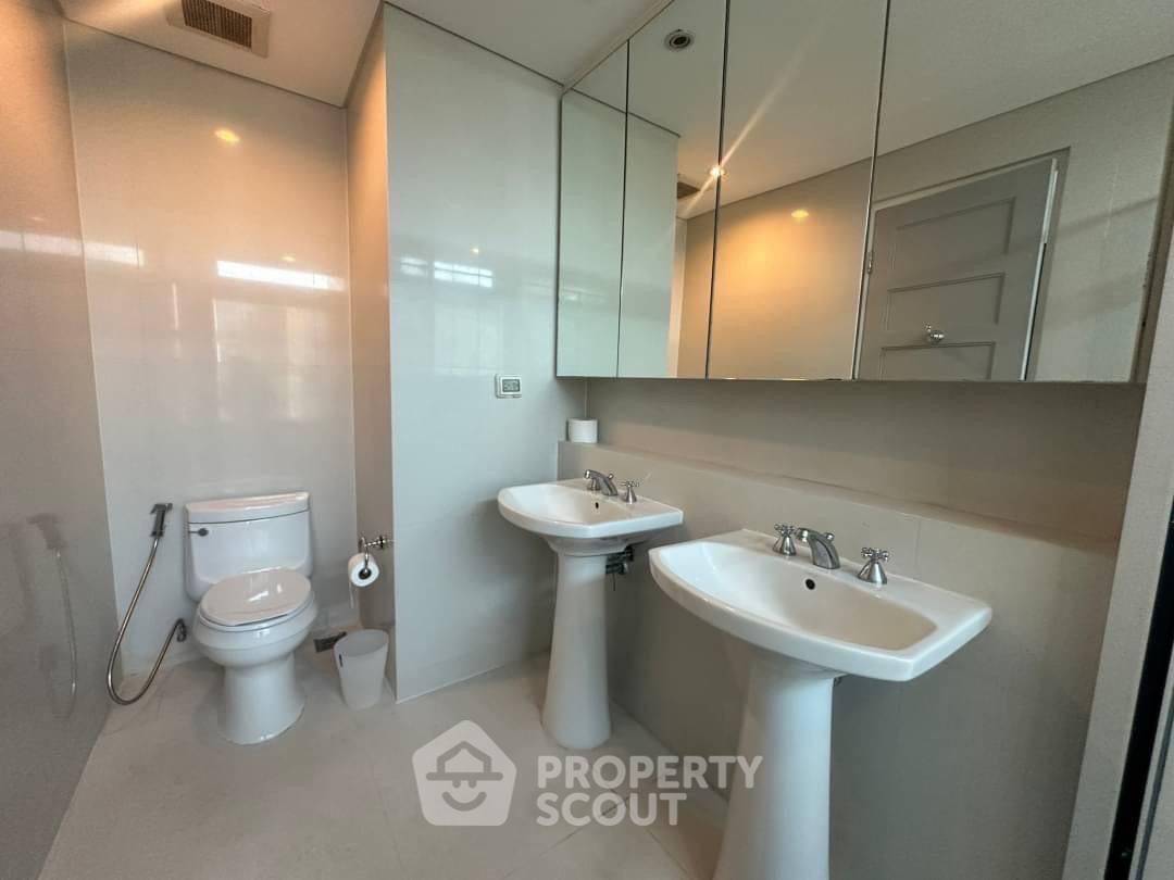 picture 2-BR Condo at Aguston Sukhumvit 22 near MRT Queen Sirikit National Convention Centre (ID 1554132) - 4/13