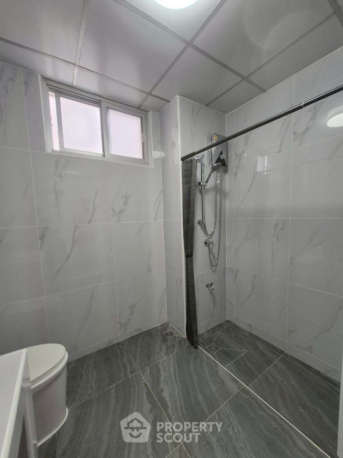 picture 3-BR Condo at Grand Ville House 1(Sukhumvit 24) Condominium near BTS Phrom Phong (ID 2324566) - 19/25