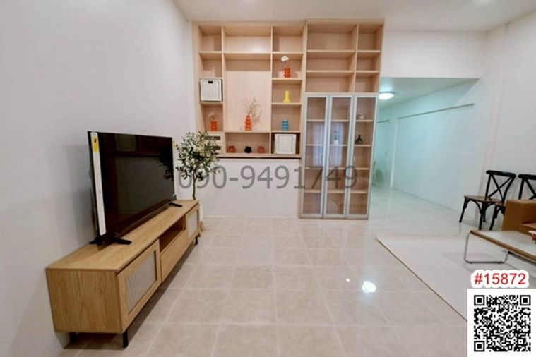 Townhouse for rent, 3.5 floors, Happyland View Village, Soi Lasalle 32, beautifully decorated, ready to move in