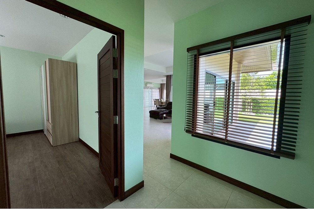 รูป [920611001-410] วิลล่าสุดหรูในพัทยา: สงบ ใกล้สนามบินอู่ตะเภา - รูปที่ 19/25