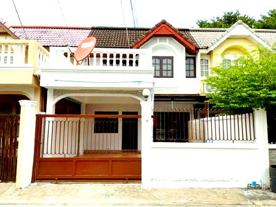 เช่าทาวน์โฮม เขตบึงกุ่ม : ติดถนนนวลจันทร์ 3 นอน ถ.เลียบด่วนเอกมัย-รามอินทรา MRT วัชรพล 1.7 กม. ให้เช่าทาวน์เฮ้าส์ 2 ชั้น 29ตร.ว. 239 ตร.ม. 2 น้ำ