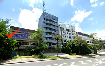 เช่าอาคารพาณิชย์ ซอยทองหล่อ (สุขุมวิท 55) : ให้เช่าอาคารสำนักงาน 8 ชั้น ทำเลศักยภาพใจกลางเมือง (ติดถนนเอกมัย)