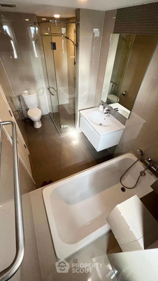 picture 2-BR Condo at Maestro 39 Sukhumvit 39 near BTS Phrom Phong (ID 2069682) - 17/20