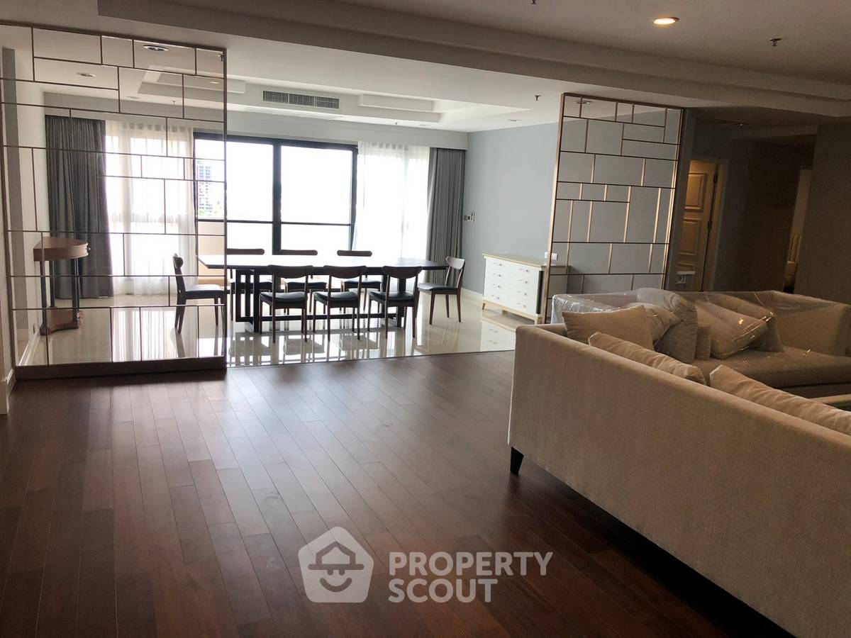 picture 3-BR Condo at Shanti Sadan near BTS Thong Lor (ID 1910788) - 3/7