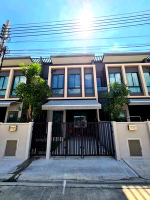 Townhouses for rent Suwannaphum International Airport : R2758 Toenhome For Rent Pleno Sukhumvit-Bangna
